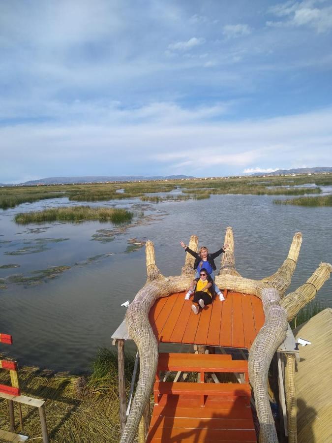 Uros Titikaka The Best Lodge Puno Exteriör bild