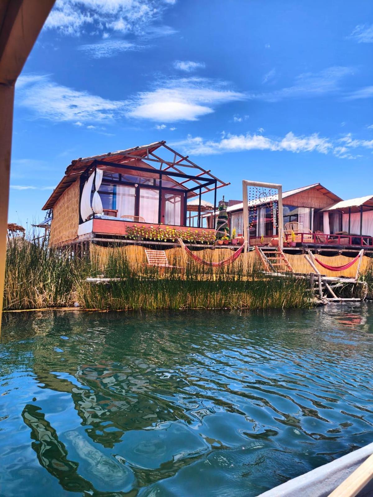 Uros Titikaka The Best Lodge Puno Exteriör bild